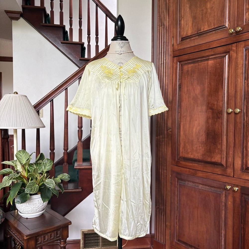 Pastel Yellow Vtg Nightgown Sleep Dress Michelle Ann